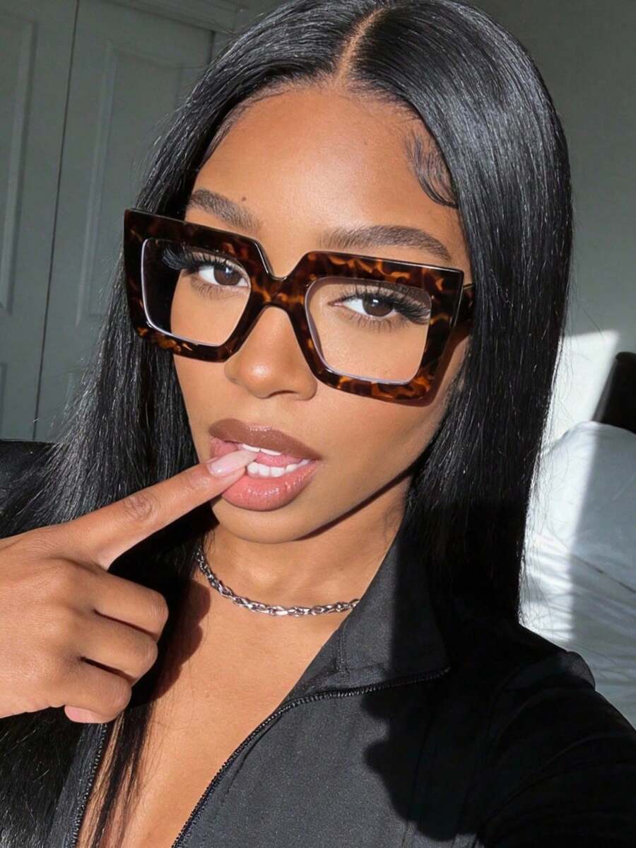 1pc Multifunctional Square Frame Reading Glasses For Women, Elegant & Fashionable, Suitable For Travel Accessories And Daily Outfits - Clear - View 1