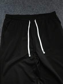 Celana Jogging Hitam Longgar Ukuran Besar untuk Pria, Desain Tali Serut, Nyaman & Serbaguna - Hitam - View 3