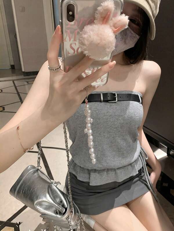 2026春夏甜美Y2K街头风女式无袖吊带露脐上衣，荷叶边收腰设计，通勤、度假、约会、派对等场合皆宜，时尚温柔。