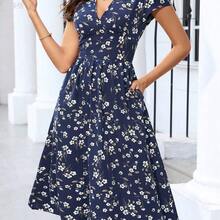 jianchaimaoyi02  Clasi Vestido midi elegante de manga corta con cuello en V, fruncido y corte evasé, con estampado floral pequeño, para uso diario y vacaciones, primavera/verano - Rojo y blanco - Ver 2