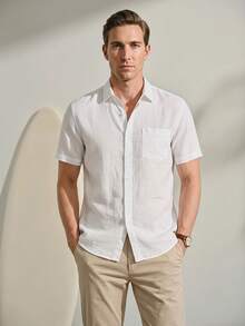 VeloEdit Camisa casual de unicolor para hombre, sobrecamisa de manga corta, blanca, estilo hawaiano de moda para playa y resort - Blanco - Ver 1