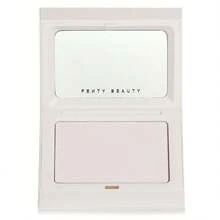 Fenty Beauty By Rihanna Invisimatte 即時定妝吸油粉 8.5g/0.3 Oz | 全膚色通用色號 | 無反光、不結塊 | 自然霧面妝效並延長妝容持久度 | 瞬間模糊毛孔視覺 | 可替換、無磁吸包裝 | 不含滑石粉且純素 | 含有奇亞籽萃取物幫助全天控油吸光 | 含有玻尿酸鈉提供舒適不乾燥的全天候妝感 - 8.5克 - 查看 2