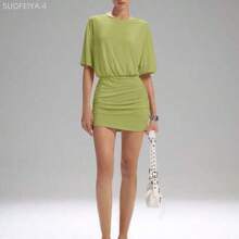 Fengyu Women's Clothing Store  Vestido corto y ajustado de manga corta con cuello redondo y unicolor, nueva llegada 2025 para mujer - Verde lima - Ver 1