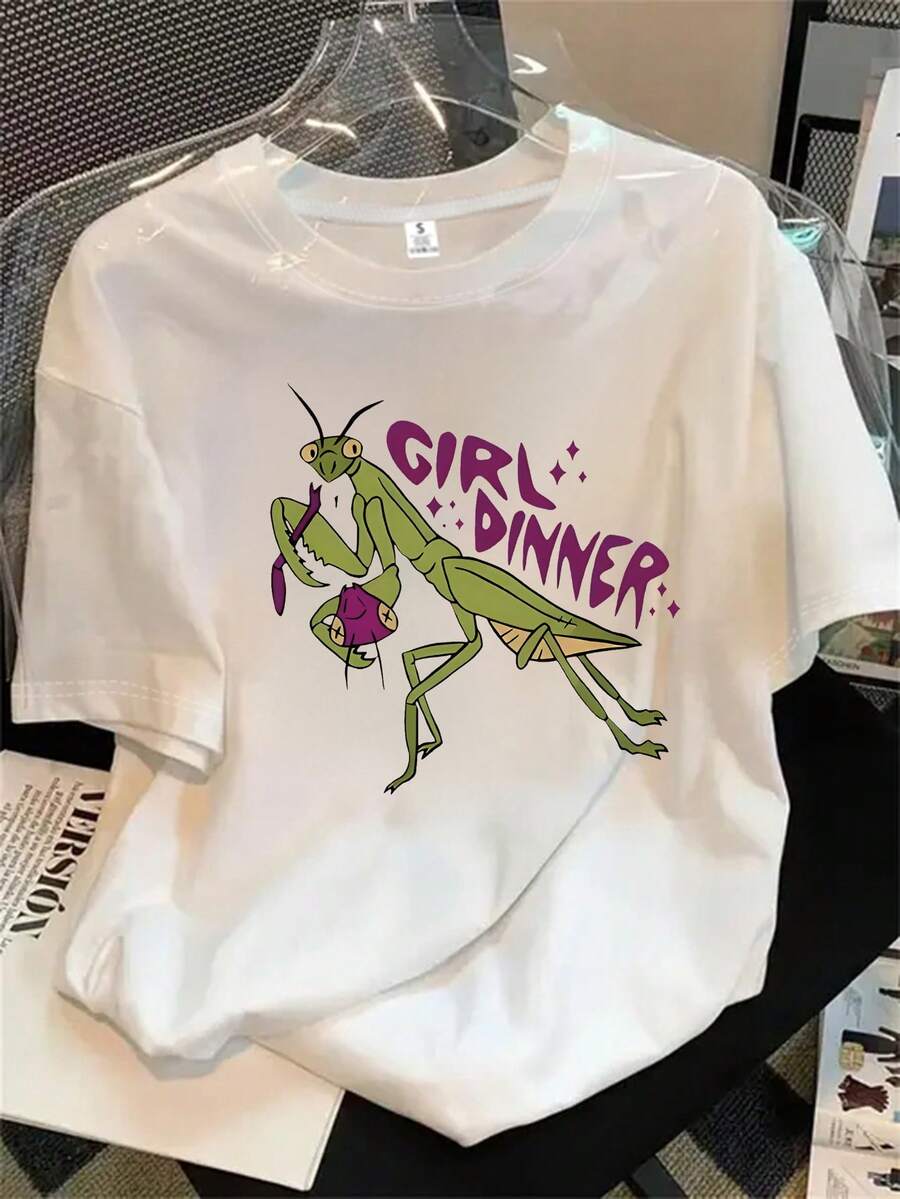 Camiseta de manga corta y cuello redondo para mujer con estampado de dibujos animados en color verde y la palabra "Crinnor" en la espalda, apta para todas las estaciones. - Blanco - Ver 1