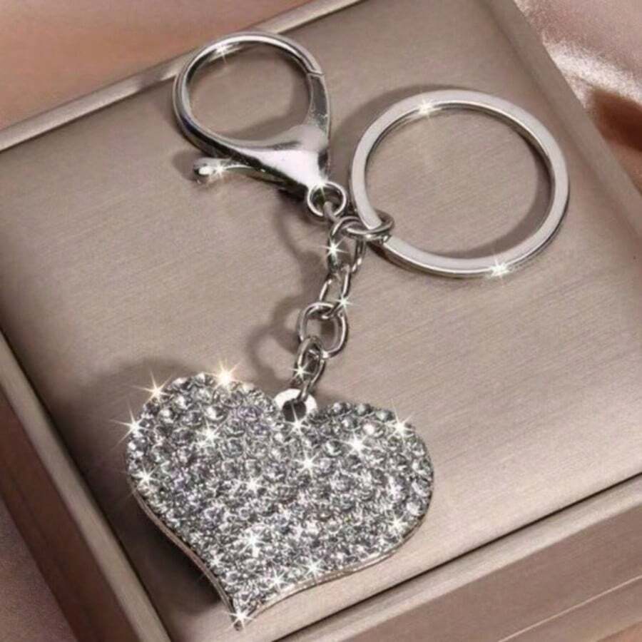 1 pieza Llavero con forma de corazón de strass plateado brillante, lindo dije para mochila, regalo de vuelta a la escuela, regalo brillante para ella - Plateado - Ver 1