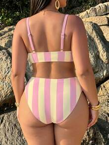 2026 Sommer Neu Damen Große Größen Bikini Set in Rosa & Beige mit breitem vertikalem Streifenmuster, zufälliges Muster an den Schulterträgern, frischer süßer Mädchenstil Zweiteiler Badeanzug, hohe Taille mit Bauchkontrolle, modisch vielseitig, geeignet für Strandfreizeit, Heißwasser-Urlaub, Strandmode - Rosa und weiße Streifen - Übersicht 9