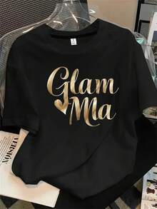 Camiseta de manga corta y cuello redondo para mujer con un estampado de palabras glamurosas en el fondo, apta para todas las estaciones. - Negro - Ver 1