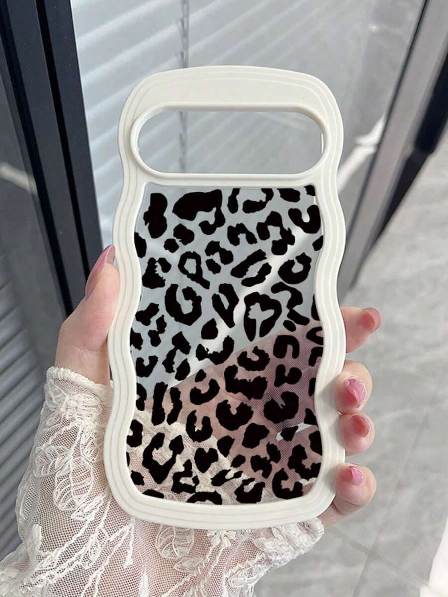 甘くてクールなギャル風の波型フレームとヒョウ柄の透明スマホケースの個性。GooglePixel 10 Pro、Pixel 10、Pixel 10A、Pixel 9A、Pixel 9、Pixel 9 Pro、Pixel 8、Pixel 8A、Pixel 7Aに対応。防水、防震、防衝撃、耐摩耗設計。 - ホワイト - チェックする 1