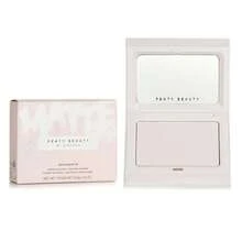 Fenty Beauty By Rihanna Invisimatte 即時定妝吸油粉 8.5g/0.3 Oz | 全膚色通用色號 | 無反光、不結塊 | 自然霧面妝效並延長妝容持久度 | 瞬間模糊毛孔視覺 | 可替換、無磁吸包裝 | 不含滑石粉且純素 | 含有奇亞籽萃取物幫助全天控油吸光 | 含有玻尿酸鈉提供舒適不乾燥的全天候妝感 - 8.5克 - 查看 1
