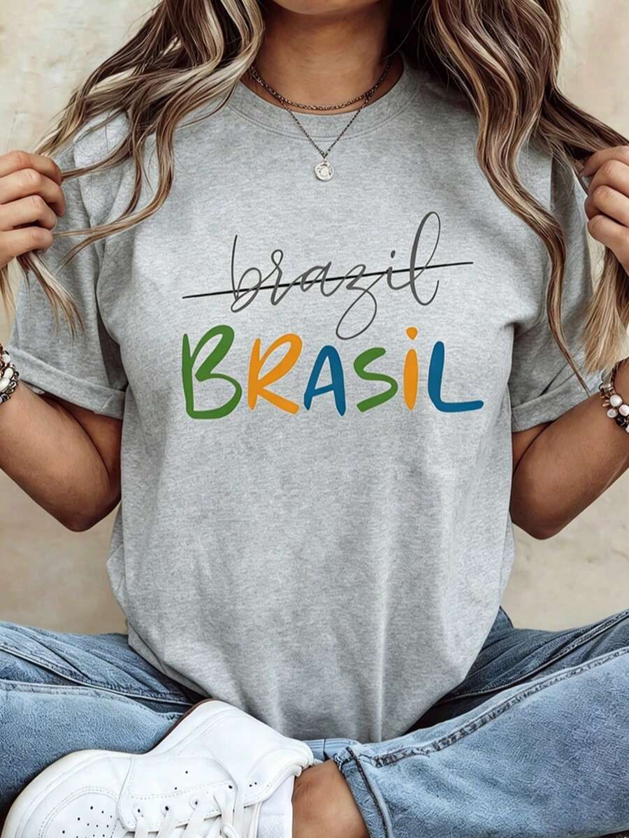White Brasil Colorful Letter Print T-Shirt, Women Crew Neck Short Sleeve Casual Tee, Brazil National Flag Color Graphic Summer Vacation Loose Fit Top - 淺灰色 - 查看 1