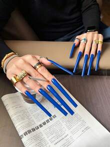 10件手工藍色10cm超長芭蕾形美甲片，假指甲與美甲用品。可重複使用，易於貼附與卸除。適合女性日常穿戴、派對、婚禮與節日。附膠水、指甲锉及其他美甲工具。手工穿戴式美甲 - 藍色 - 查看 8