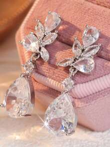Luxury Feng Shui Water Drop Synthetic Zirconia Women's Pendant Earrings, Mature Date Party Style Earrings, Sparkling Versatile Accessory - Silver - View 4