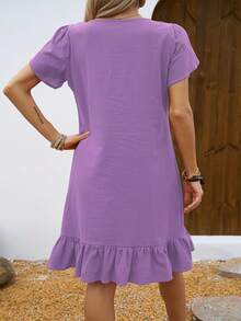 Vestido de Mujer con Cuello en V, Mangas de Concha y Volantes - Negro mate - Ver 2