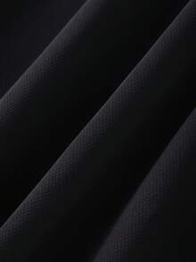 New Versatile And Stylish Short-Sleeved Casual T-Shirt (100% Cotton) With A Printed Design. Due To The Black Background In The Image, Specific Pattern Elements And Style Details Are Not Visible, Making It Impossible To Generate A Suitable Title As Requested. Please Provide Information About The Pattern Style, Elements, And Other Relevant Details Of The T-Shirt Shown In The Image So That An Accurate Title Can Be Generated. Unisex (For Men And Women), Comfortable Material, Short-Sleeved T-Shirt, Suitable For All Seasons. Perfect As A Holiday Or Birthday Gift - Unisex Design. - 黑色 - 查看 5