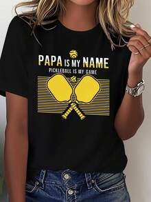 Women's Pickleball T-Shirt - Slogan "Dad Is My Name, Pickleball Is My Game" With Racket Design - 100% Casual And Comfortable Style - Racket And Ball Print - Suitable For Casual Wear In All Seasons, Ideal For Pickleball Enthusiasts - Machine Washable - Black With Yellow Lettering - Perfect For Racket Lovers - Loose Fit With Racket And Ball Print - Soft And Breathable Fabric - Ideal Choice For Pickleball Games - 100% Cotton - 黑色 - 查看 1