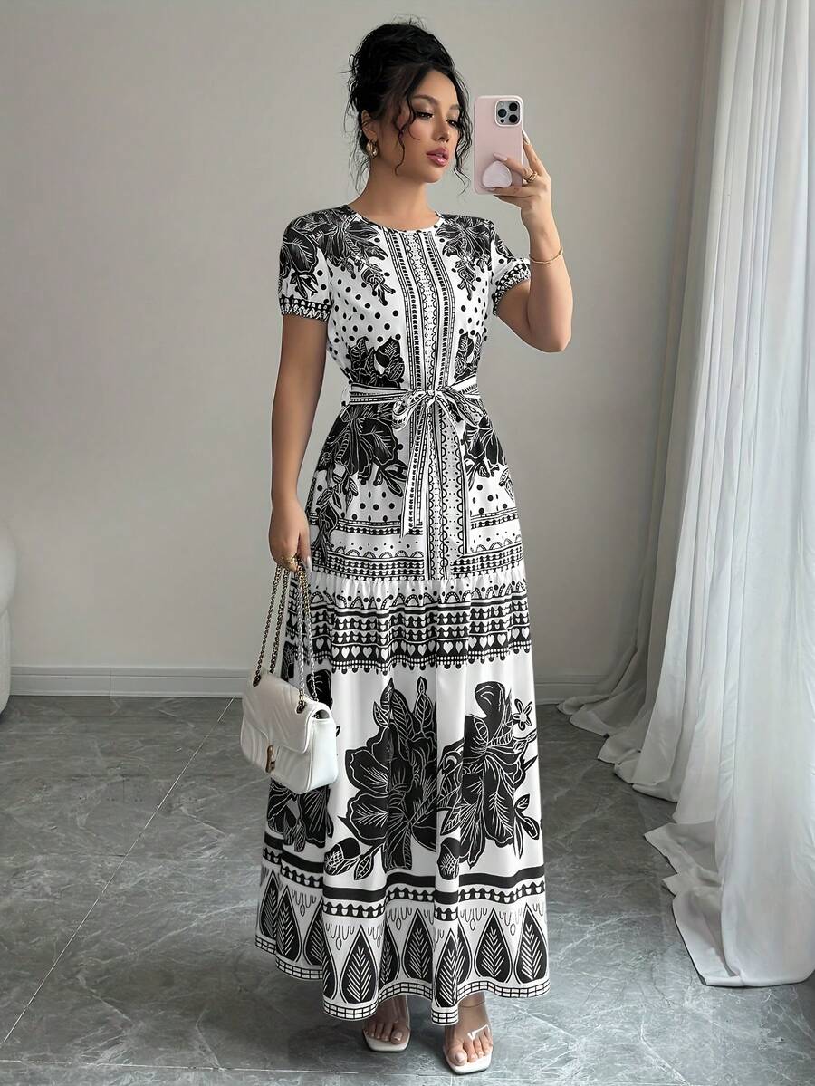 Vestido de Moda Oriental con Estampado Floral y Cinturón Ajustable para Mujer, Escote Redondo - Negro - Ver 1
