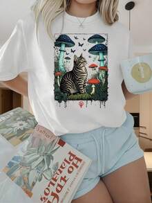 Women's Short-Sleeved Crew Neck T-Shirt With A Fantastic Art Design Featuring Cats And Mushrooms. This Black T-Shirt Boasts A Magical Forest Graphic Print And Adorable Animal Print Top, Perfect For Nature Lovers. The Fun Prints Are Suitable For Christmas Parties, Sports Activities, Holiday Parties, Outings, And Other Holiday Gifts (220g). 100% Cotton Blouses > Basics - 白色 - 查看 1