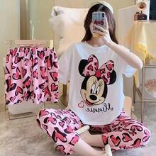 Bộ đồ ngủ và áo choàng tắm Disney Minnie Mouse, áo tay ngắn + quần dài + quần short, đồ mặc nhà thường ngày, đồ ngủ in hình trái tim dễ thương, đồ mặc nhà mềm mại thoáng khí, đồ ngủ mùa hè cho fan Disney in hình Minnie Mouse, áo thun cổ tròn tay ngắn + quần lưng thun & quần short, đồ mặc nhà thoải mái rộng rãi, đồ ngủ nhẹ cho mọi mùa - Nhiều màu - Xem 8