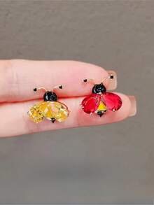 New Korean Cute Crystal Bee Brooch Pin Suit Anti-Light Brooch Female Collar Pin Accessories - Multicolor - View 1