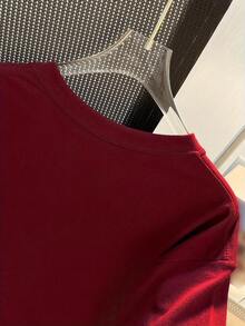 Camiseta Casual de Manga Corta Estampada en Rojo Vino R128 - Burdeos - Ver 7