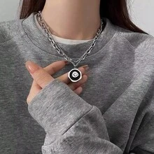 Kalung Liontin Wajah Tersenyum Bertumpuk Dua Lapis Stainless Steel untuk Wanita, Gaya Fashion yang Manis & Keren - Perak - View 1