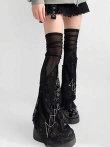 polve Medias altas de muslo con encaje y calavera de estilo punk rock, mallas transparentes de malla con efecto de capas, adelgazantes y alargadoras de piernas, calentadores de piernas con decoración de cadena para mujeres - Corte estándar (apto para una circunferencia de pantorrilla de hasta 38 cm) - Ver 8