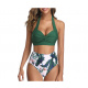 hojas verdes y pantalones verdes