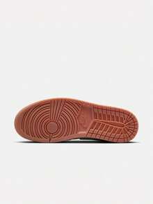 男款 Air Jordan 1 Low SE 篮球鞋，低帮 FZ5042-041 - 淺灰色 - 查看 4
