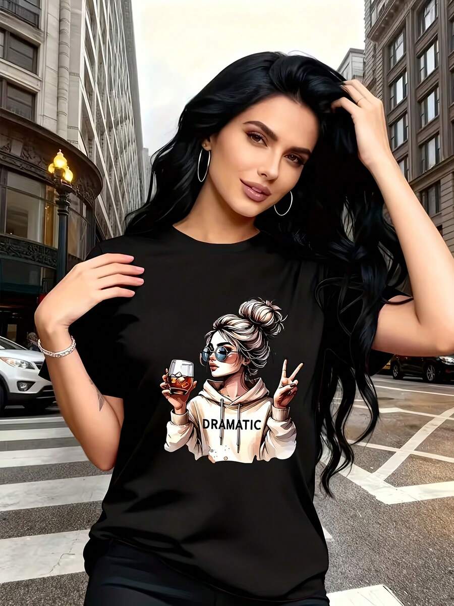 Camiseta de manga corta para mujer,Camiseta para mujer casual manga corta verano, playera estampada con mujer y frase "DRAMATIC", ideal para uso diario y salidas. - Negro - Ver 1