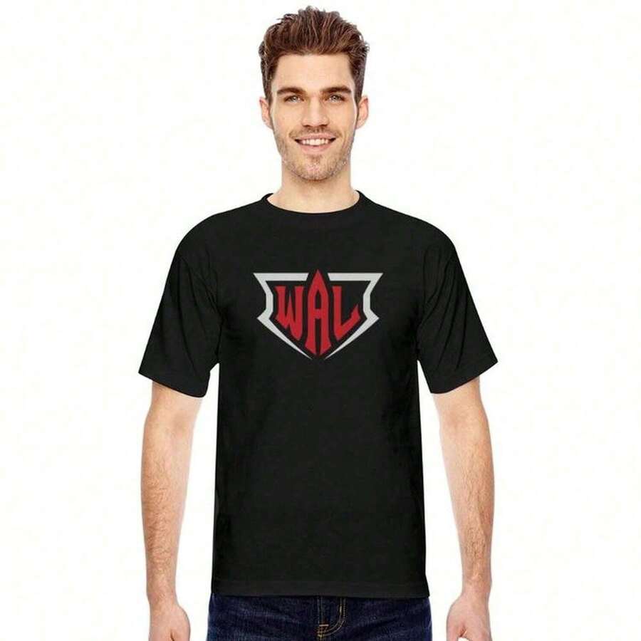 Camiseta de la Liga Mundial de Lucha de Brazos Baide UniS1ex de peso pesado hecha en EE. UU.Esta camiseta unisex de 220 g, 95535 % algodón, está confeccionada con fibras resistentes y de alt - Negro - Ver 1