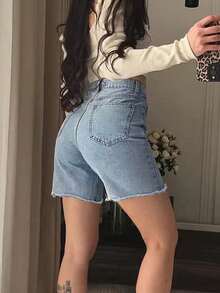 Women's Casual Frayed Hem Denim Shorts With Pockets Summer - Light Wash - View 2