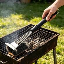 Barbecue Brush And Scraper, Heavy-Duty Multi-Purpose Cleaning Tool With Steel Wire Brush Head, Suitable For Gas Grills And Charcoal Grills - Multicolor - View 2