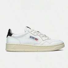 AU - Classic Grey And White Lace-Up Shoes Adorned With A Colorful Patchwork Design. Comfortable Skate Shoes, Designed For Couples, With A Contrasting Design In Bold Colors. - 黑尾 - 查看 4