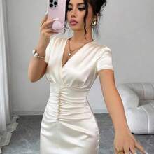 Vestido elegante y romántico de estilo francés ligero para uso diario, fiesta o citas, nuevo para primavera/verano, con decoración de perlas, dobladillo con volantes, diseño entallado de longitud media, cuello en V, unicolor, manga corta y plisado AG - Azul - Ver 8