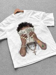 Nyaste modellen 2026 Manfinity  T-shirt för män i amerikansk streetstil med tryck, vit, rund hals, kortärmad, retro hip hop-topp med "Get Rich"-porträttmönster, millenniumstil, sommar, musikfestival, fest, avslappnad outfit. - Weiss - Visa 1