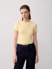 Women's Summer Butter Yellow Short Sleeve Casual Knit Cropped T-Shirt - Yellow - View 5