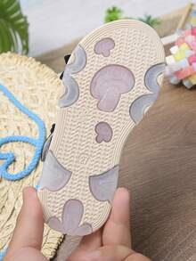 1 par de sandalias planas casuales de verano para niña bebé, para salir y escuela, con punta abierta, suela blanda, cierre de gancho y bucle, diseño de girasol con lindos strass, cómodas - Negro - Ver 8