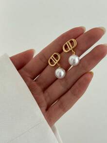A Popular CD Letter Pearl Earring With Light Luxury And High-End Retro Exquisite Earrings - Gold - View 2