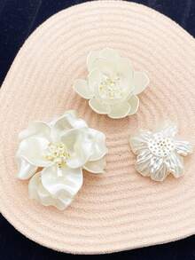 1bag 3pcs 3D Glossy Pearl White Resin Flower Appliques With Gold Center Beads, DIY Embellishments For Hair Clips, Hats, Shoes, Clothes, Brooch Pins, Craft Supplies For Women Girls. - White - View 2