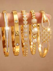 This 5-Piece Light Luxury And Elegant Bracelet Can Be Stacked And Worn. With A Minimalist Sculpted Design, It Is Suitable For Daily Use And Dates - Gold - View 9
