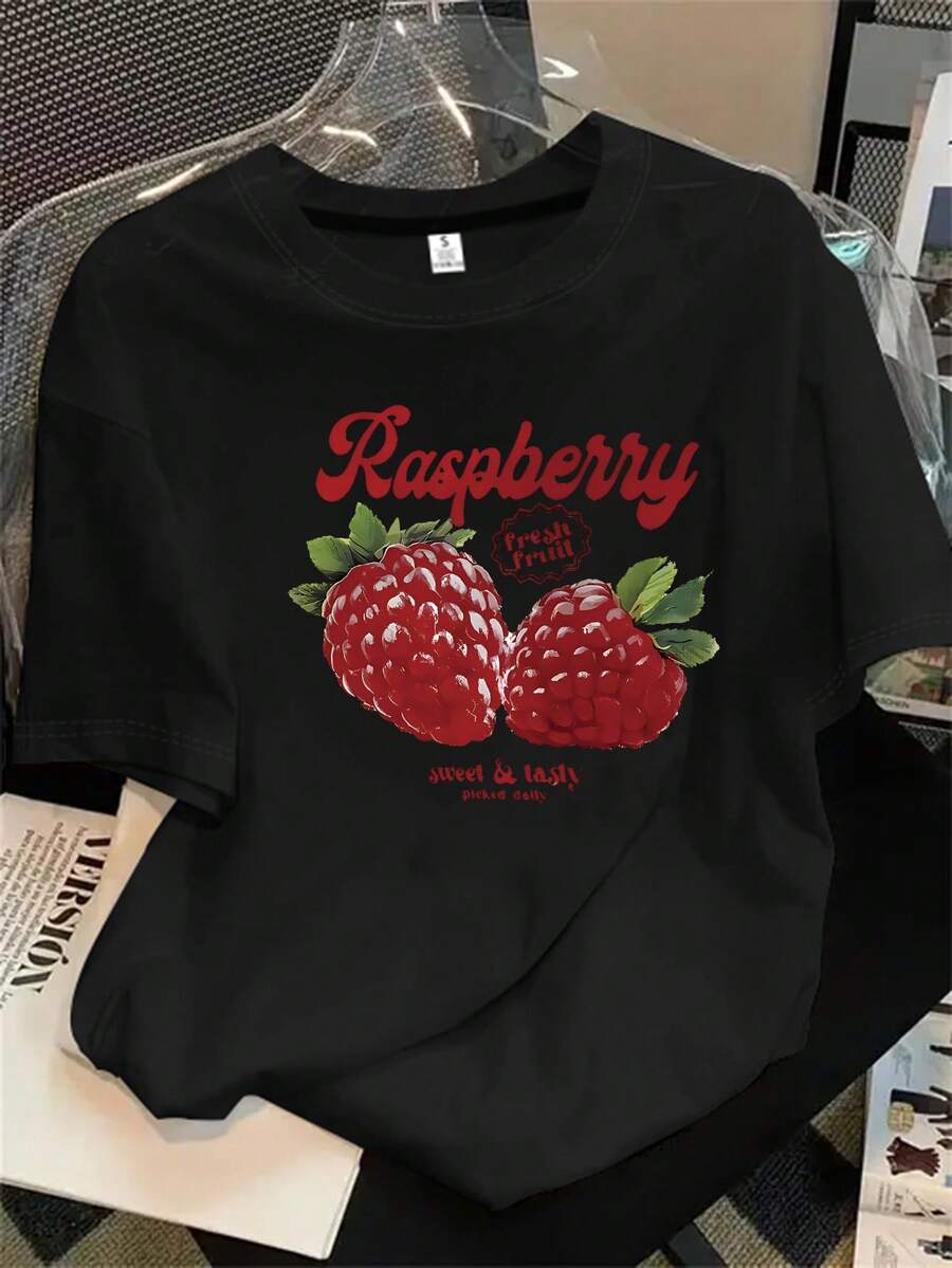 Top de mujer de manga corta y cuello redondo con estampado RASS sobre fondo liso, apto para todas las estaciones. - Negro - Ver 1
