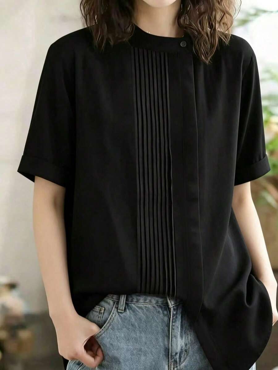 女款標準版型黑色夏季圓領短袖壓褶梭織上衣 - 黑色 - 查看 1