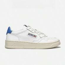 AU - Classic Grey And White Lace-Up Shoes Adorned With A Colorful Patchwork Design. Comfortable Skate Shoes, Designed For Couples, With A Contrasting Design In Bold Colors. - 藍尾 - 查看 3
