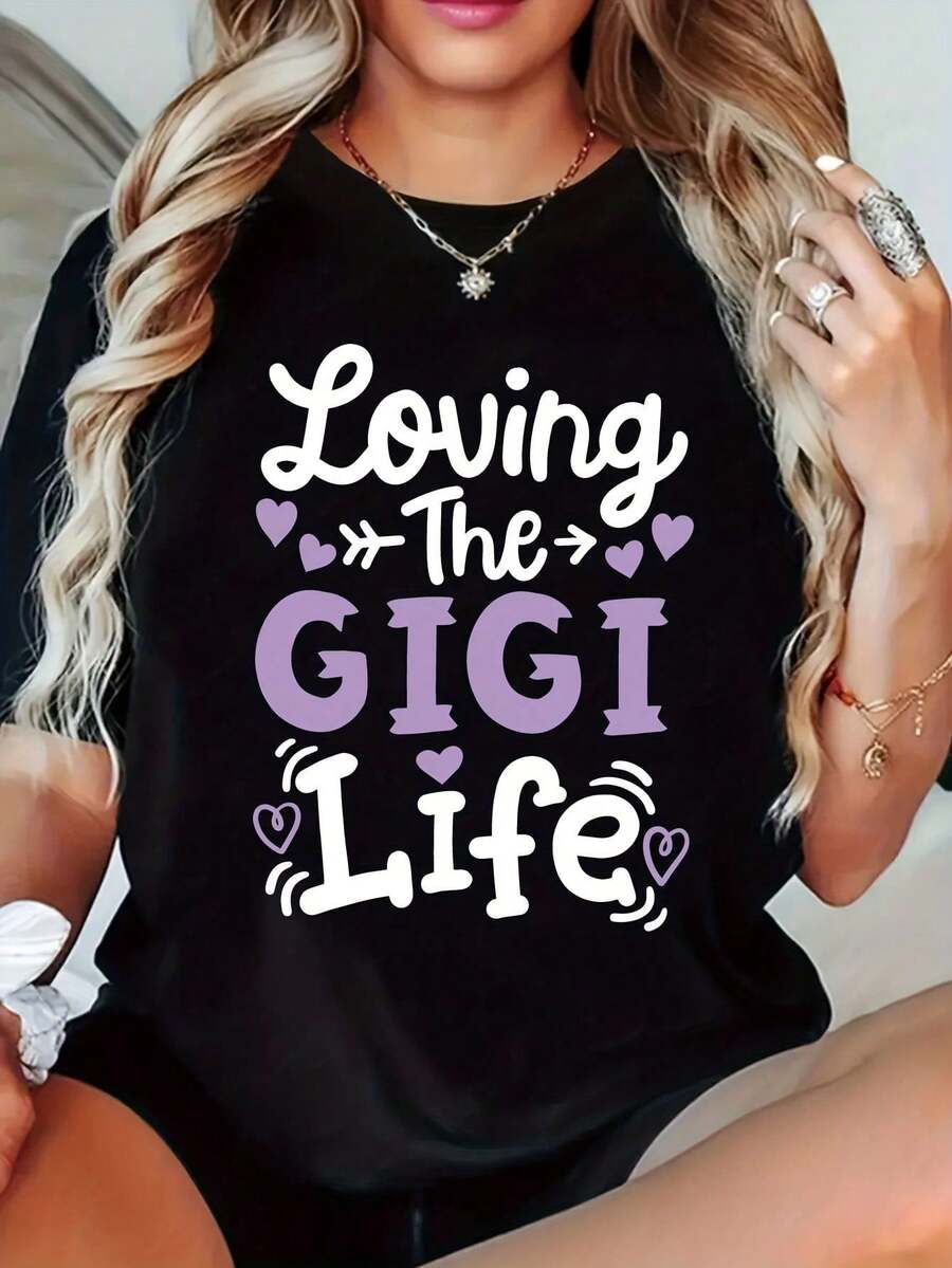 "Women Loving The Gigi Life" Graphic T-Shirt, Black, Casual, Short Sleeve, Round Neck, With Hearts And Stars, Soft Fabric, Summer T-Shirt For Gigi Moms, Everyday T-Shirt, Fun Design, Soft Texture, T-Shirts For Gigi Moms. - 黑色 - 查看 1
