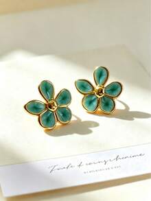 Sweet Girl Vintage Gold-Plated Earrings, 3D Butterfly Design, 304 Stainless Steel Lightweight And Burden-Free, Back To School & Workplace Daily Atmosphere Earrings, 304 Stainless Steel Durable And Sturdy, Easy To Wear For Daily School, Work, Dating, Photos, Summer Music Festival, Birthday Party, Holiday Gift, Workplace Dating, Commuting, Gentle Girl Style, Suitable For Dating, Party, Graduation Season, Daily Wear - Multicolor - View 7