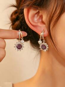 2pcs/Set Fashion Personalized Shiny Zirconia Purple Sunflower Pendant Earrings, Elegant Violet Earrings, Gold Floral Double Pendant Design, Vivid Flower Shape, Transparent Sparkling , Combining Girly Charm And Exquisite Luxury, Suitable For Earring Layering, Daily Commute, Dating, Gift Giving, Spring Outfit, Gift Choice For Girls - Sunflower - View 5