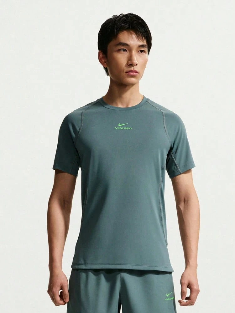 Nike Pro 訓練系列 Dri-FIT 男款快乾短袖訓練上衣 HV0410-382 - 墨綠色 - 查看 1