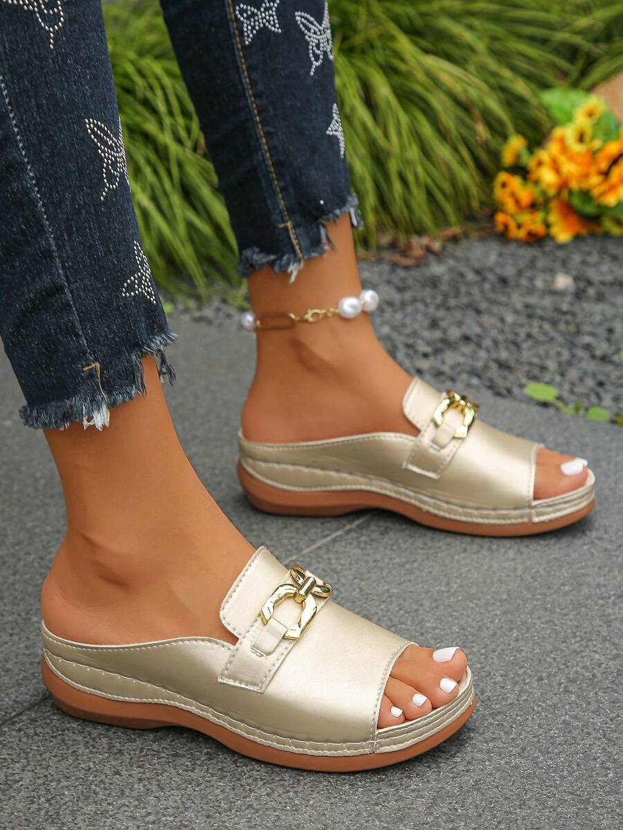 Damen Keilsandalen in Große Größen 36-43, Weite Passform, Sommer Mode, Lässig, Hellgold, für Alltag und Outdoor, mit Metallkette, leicht und bequem, PU-Obermaterial, dicke Sohle, zufälliges Muster - Hellgoldene Figur 8 aus Metall - Übersicht 1