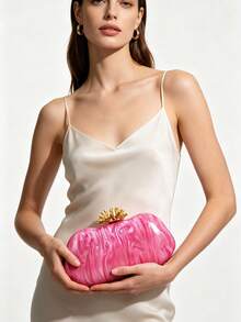 Tas Selempang Wanita Terbaru untuk Musim Semi/Panas dengan Detail Logam - Hot Pink - View 2