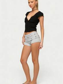Pantalones cortos de baja altura para mujeres, ojo de metal, cintura plegable y elástico. Y2K Streetwear Pantalones cortos para club, playa y uso diario - Gris - Ver 2